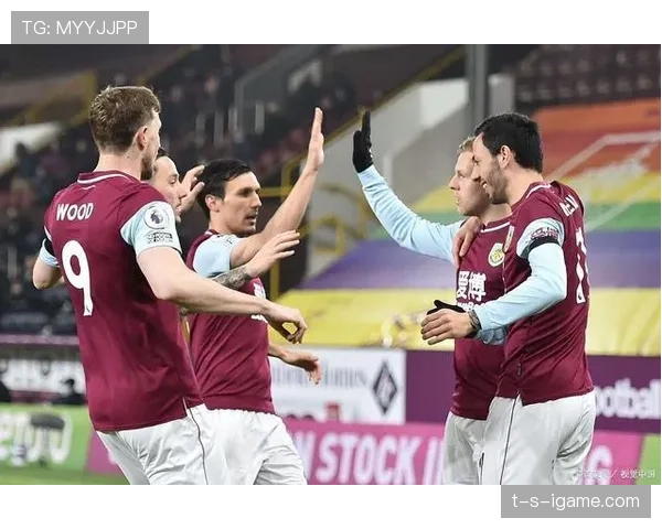 伯恩利英冠登顶：重返英超的道路与背后挑战