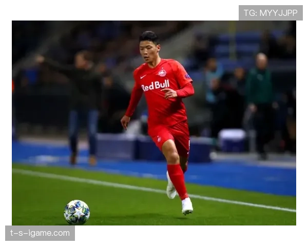 德甲豪门新援亮相，争冠阵容再添强援