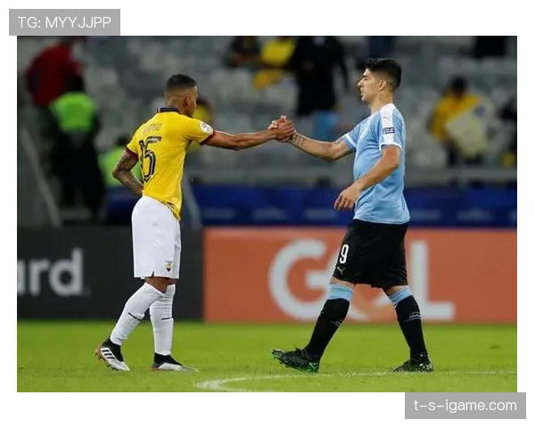 乌拉圭队展现出色球队协作,边路突破助力近期表现稳定。 乌拉圭队展现出色球队协作,边路突破助力近期表现稳定。