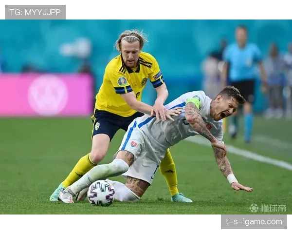 门将出击有哪些关键判罚细节，裁判如何精准把握规则？