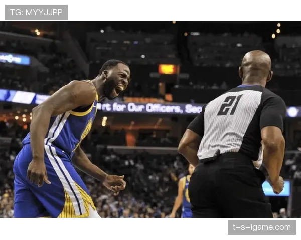 卡梅隆·安东尼三分命中拉开差距，助尼克斯提升关键时刻得分效率