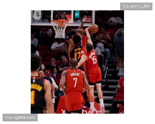 德里克·罗斯突破频率提升拉开对手防线助球队关键时刻得分