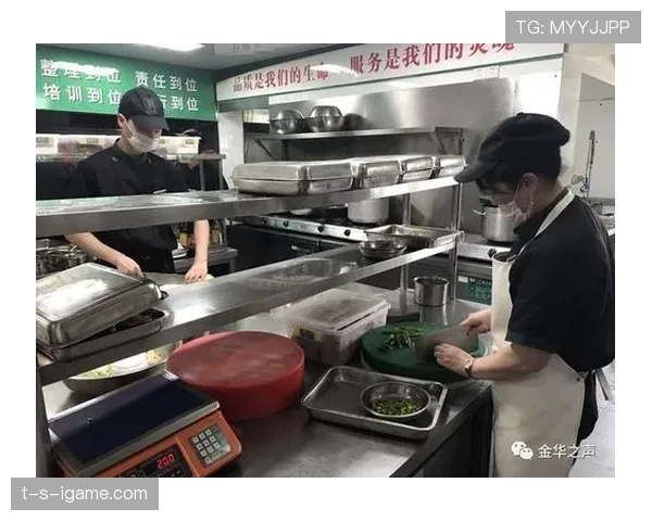 赵睿比赛结束直接拿外卖上楼，真当自己家后厨了？